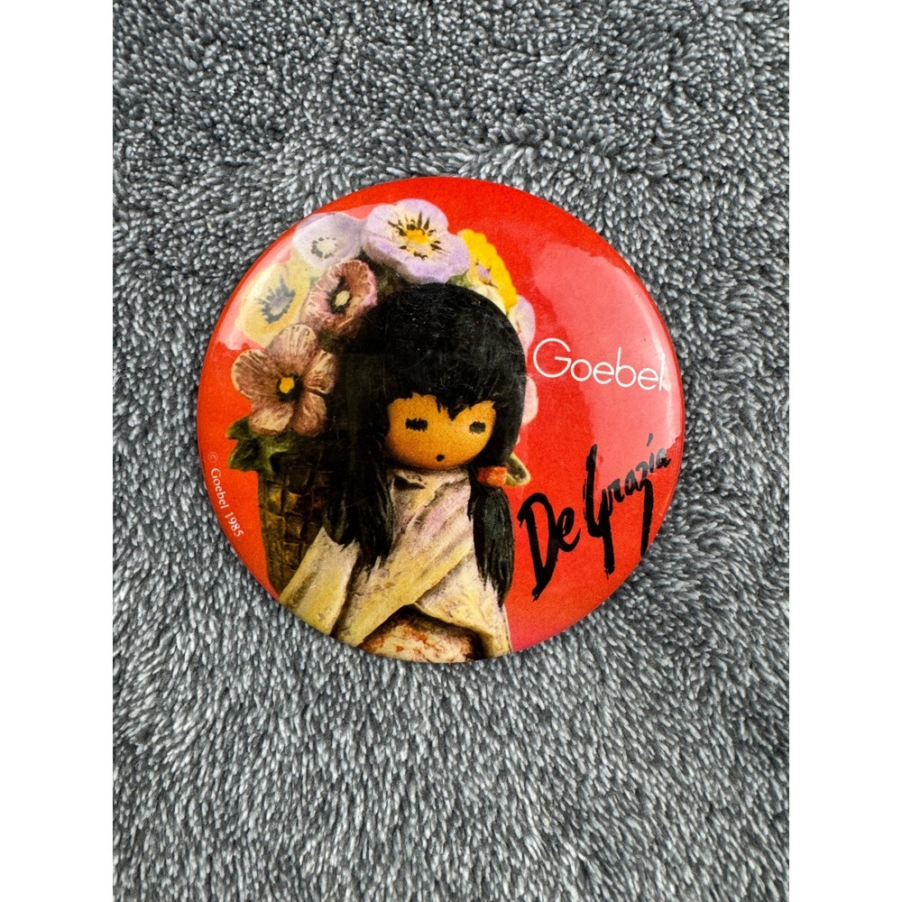 Vintage 1985 Goebel De Grazia Pin Back Button Girl with Flowers Red 3 Inch - Picture 4 of 6